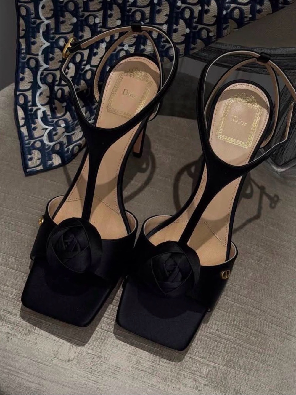Christian Dior D Heeled Sandal Satin Black - Picture 2 of 4